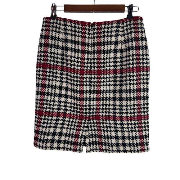 Talbots size 6 Wool Blend Plaid Skirt Black Red - Picture 2 of 5